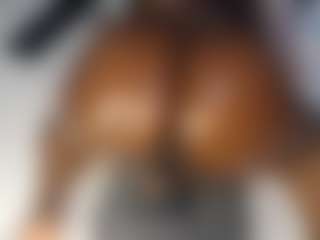 lynvee's Live Sex Cam Show