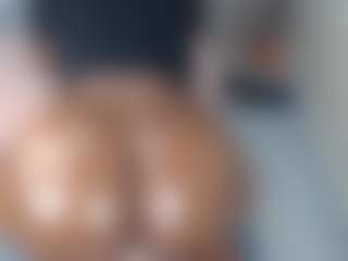 Live cam show with lynvee - Butt Plug on Milfs Live