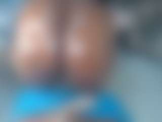 Live cam show with lynvee - Ride Torso on crypto-cams