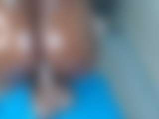 Live cam show with lynvee - Black BBW on Milfs Live