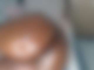 Live cam show with lynvee - Ride Torso on Gym Cam Girls