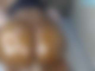 Live cam show with lynvee - Chubby on Milfs Live