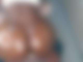 Live cam show with lynvee - Shower on Camsoda