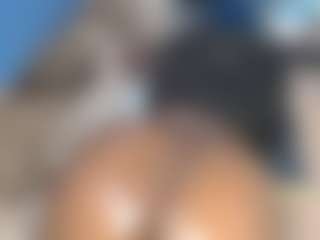Live cam show with lynvee - Bikini on CamClone