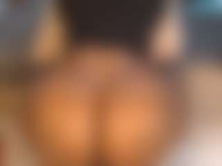 Live cam show with lynvee - Ass Clapping on crypto-cams
