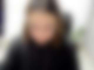 Dulce Maria MILF webcam performer live streaming