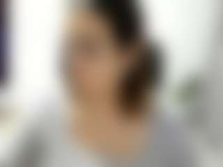 Dulce Maria MILF webcam performer live streaming