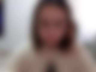 Dulce Maria MILF webcam performer live streaming
