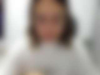 Dulce Maria MILF webcam performer live streaming