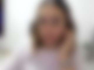 Dulce Maria MILF webcam performer live streaming