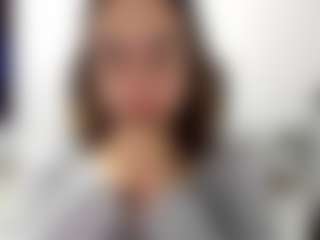 Dulce Maria MILF webcam performer live streaming