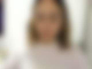 Dulce Maria MILF webcam performer live streaming