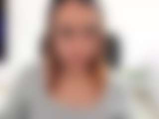 Dulce Maria MILF webcam performer live streaming