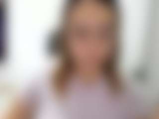Live cam show with Dulce Maria - Glasses on SquirtSoMuch