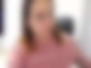 Dulce Maria MILF webcam performer live streaming