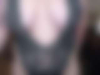 Live cam show with sweetpeash - Shower on Camsoda