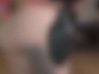 Live cam show with BeatrizDoll - Glasses on Milfs Live