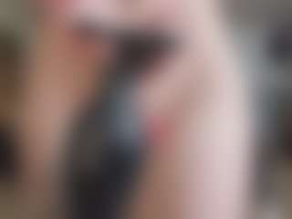 Live cam show with BeatrizDoll - Red Hair on makecum.org