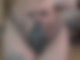 Live cam show with BeatrizDoll - Spank on liverealitysex.com
