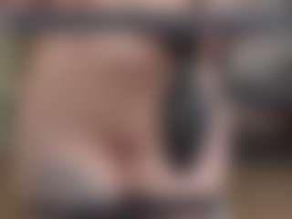 Live cam show with BeatrizDoll - Bedroom on CamwithHer