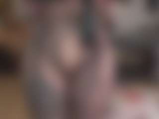 Live cam show with BeatrizDoll - Bedroom on Camsoda