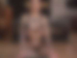 Live cam show with BeatrizDoll - Deepthroat on CamClone