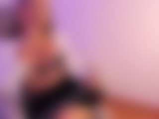 BritneeyDiamond's Live Sex Cam Show