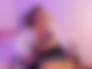 BritneeyDiamond's Live Sex Cam Show