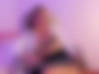 BritneeyDiamond's Live Sex Cam Show