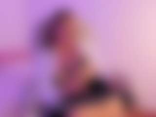 BritneeyDiamond's Live Sex Cam Show