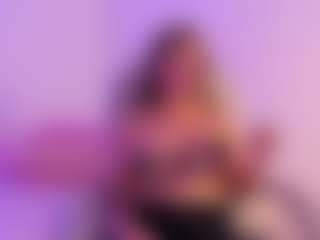 BritneeyDiamond's Live Sex Cam Show