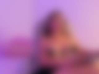 BritneeyDiamond's Live Sex Cam Show