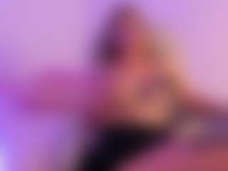 BritneeyDiamond's Live Sex Cam Show