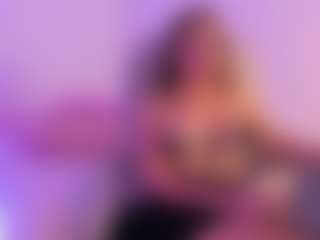 BritneeyDiamond's Live Sex Cam Show