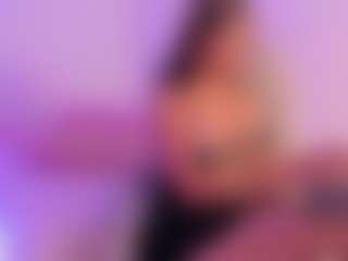 BritneeyDiamond's Live Sex Cam Show