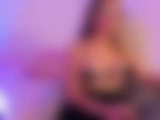BritneeyDiamond's Live Sex Cam Show