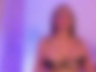 BritneeyDiamond's Live Sex Cam Show