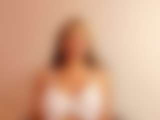 BritneeyDiamond's Live Sex Cam Show
