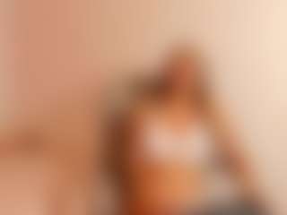 BritneeyDiamond's Live Sex Cam Show