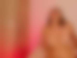 BritneeyDiamond's Live Sex Cam Show