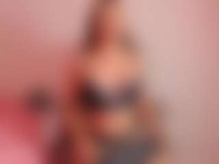 BritneeyDiamond's Live Sex Cam Show