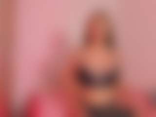 BritneeyDiamond's Live Sex Cam Show
