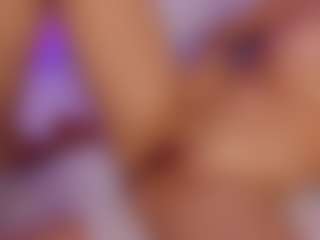 BritneeyDiamond's Live Sex Cam Show