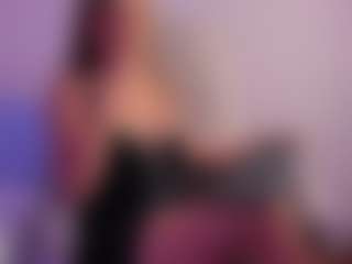 BritneeyDiamond's Live Sex Cam Show