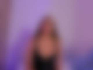 BritneeyDiamond's Live Sex Cam Show