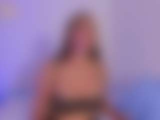 BritneeyDiamond's Live Sex Cam Show
