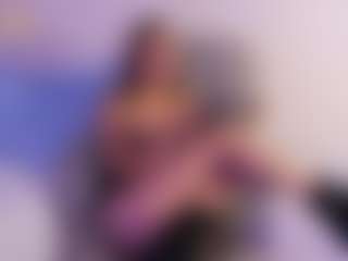 BritneeyDiamond's Live Sex Cam Show