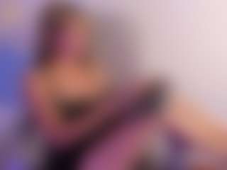 BritneeyDiamond's Live Sex Cam Show