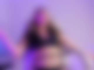 Live cam show with BritneeyDiamond - Camel Toe on Dolls Live