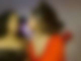 Live cam show with JollyMami - Spread on CamClone